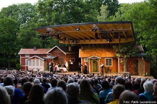 Hemsöborna - Vallarnas Friluftsteater, Falkenberg<br>Lisebergsteatern, Göteborg<br>Rosers Salonger, Skara<br>Turné