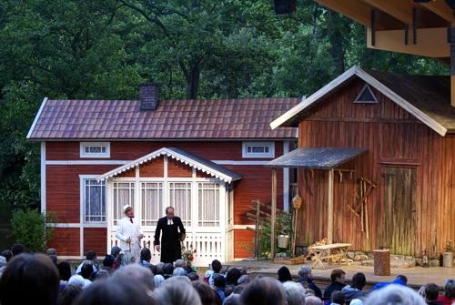 Hemsöborna - Vallarnas Friluftsteater, Falkenberg<br>Lisebergsteatern, Göteborg<br>Rosers Salonger, Skara<br>Turné