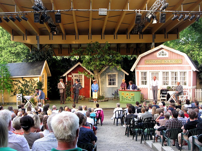 Pang på Pensionatet - Vallarnas Friluftsteater, Falkenberg