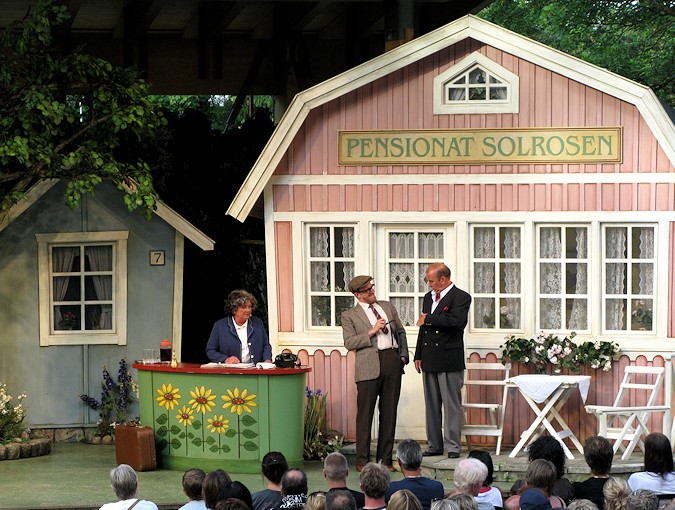 Pang på Pensionatet - Vallarnas Friluftsteater, Falkenberg